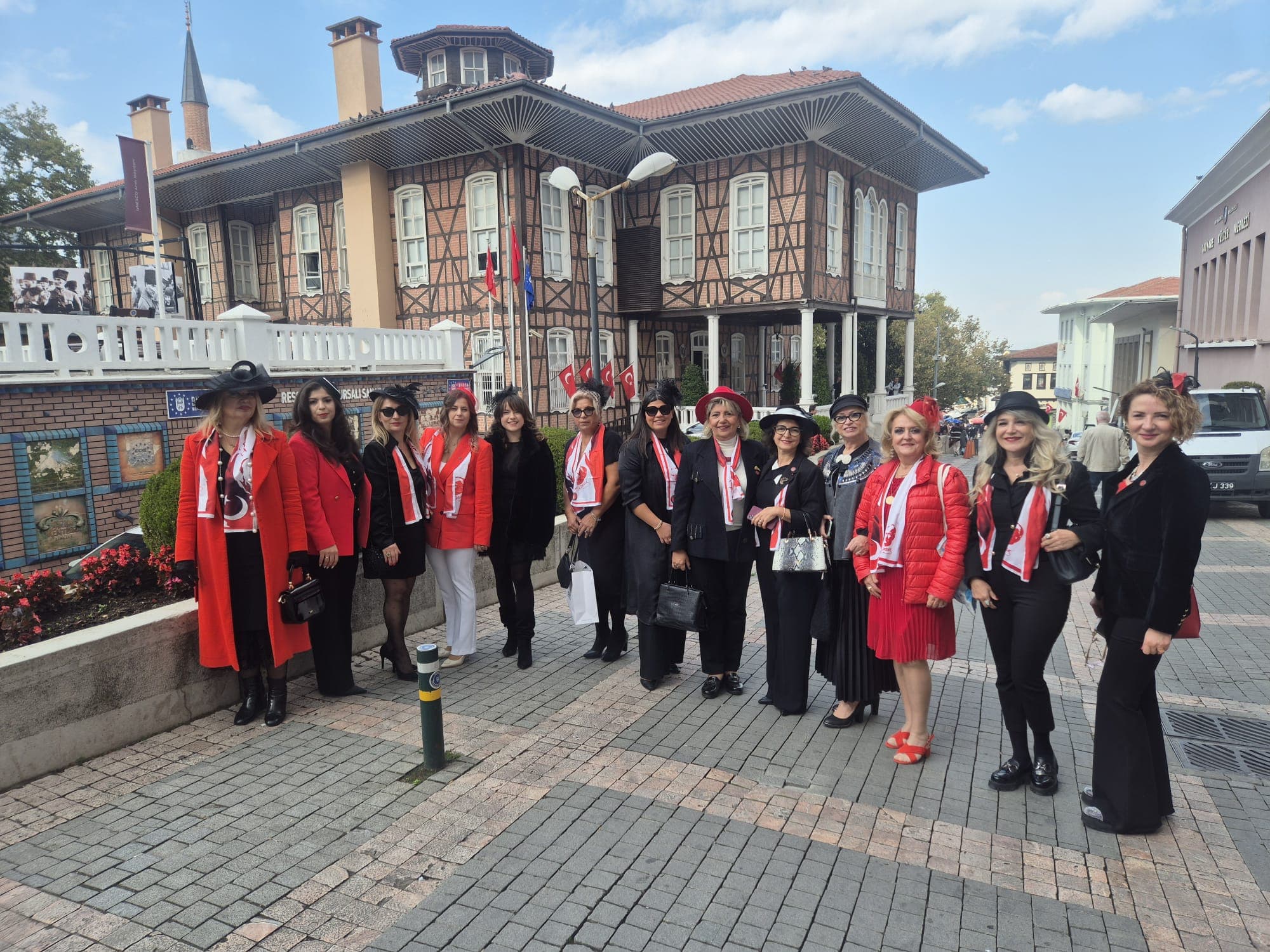 Cumhuriyet Balosu — Şapka Devriminin 100. Yılı — Fotoğraf 43