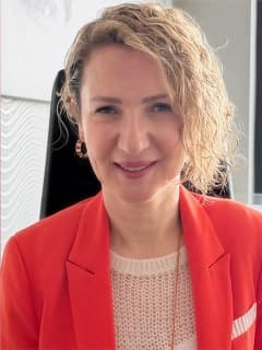 YASEMİN AKPINAR GÜMÜŞ